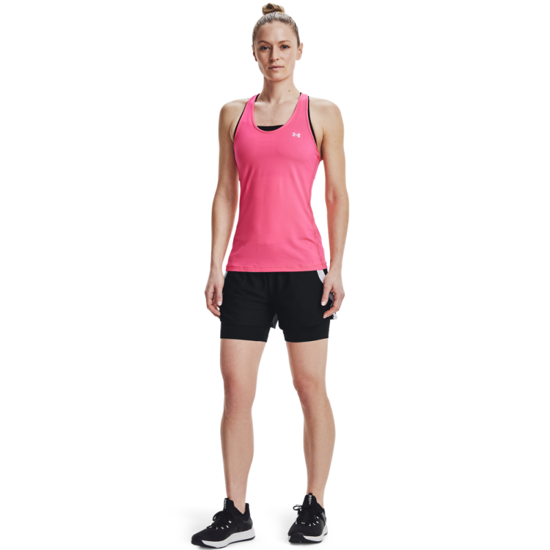 Ženske kratke hlače UA PLAY UP 2-IN-1 SHORTS 1351981-001 ponujajo vrhunsko udobje in zračnost z zunanjimi lahkimi hlačami in kompresijskimi hlačami za dodatno podporo. Hitro sušeč material učinkovito odvaja znoj.