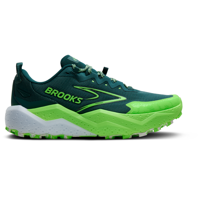 Brooks Caldera 8 moške trail superge nudijo maksimalno blaženje DNA LOFT v3, vrhunski oprijem TrailTack Green in stabilnost na zahtevnem terenu. Idealne za ultra trail teke.