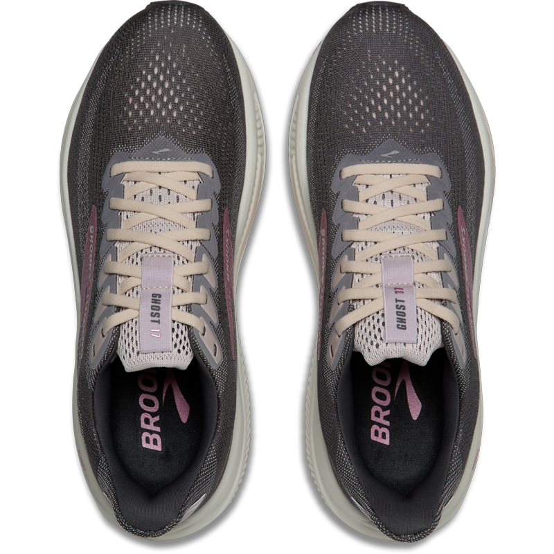 BROOKS Ghost 17 za ženske prinaša izjemno mehko DNA LOFT v3 blaženje, gladke prehode in popolno udobje pri vsakem teku. Idealne za vsakodnevne treninge in dolge razdalje.