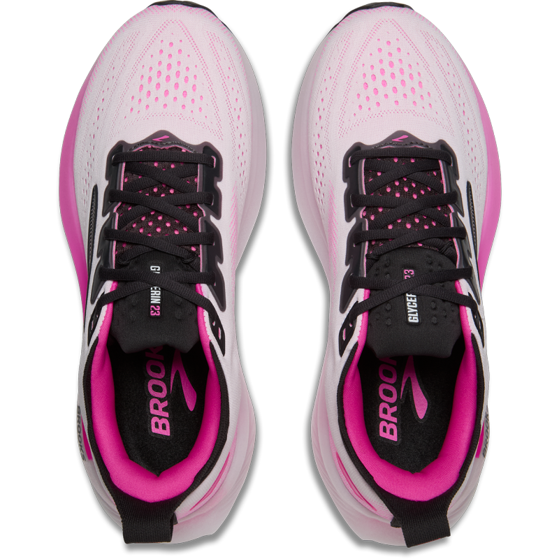 Iščete maksimalno udobje pri teku? BROOKS Glycerin 23 prinaša vrhunsko blaženje DNA TUNED, stabilen korak in mehke pristanke. Idealne za vsakodnevni tek in dolge razdalje.