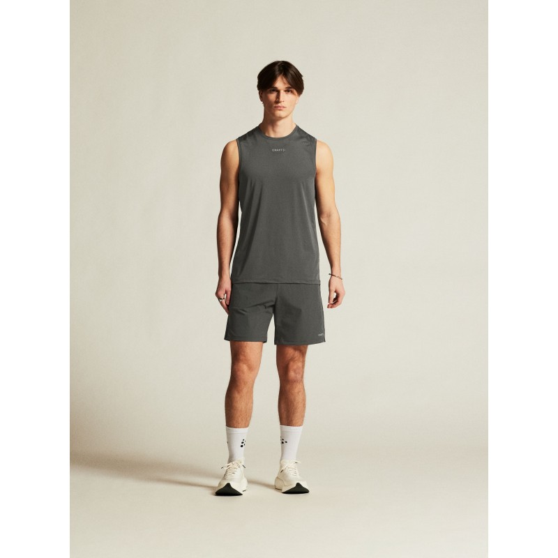 Funkcionalne moške kratke hlače CRAFT 2v1 za tek in trening. Notranje pajkice, žep za telefon in odlično udobje. Na voljo v AS Sport Outlet.