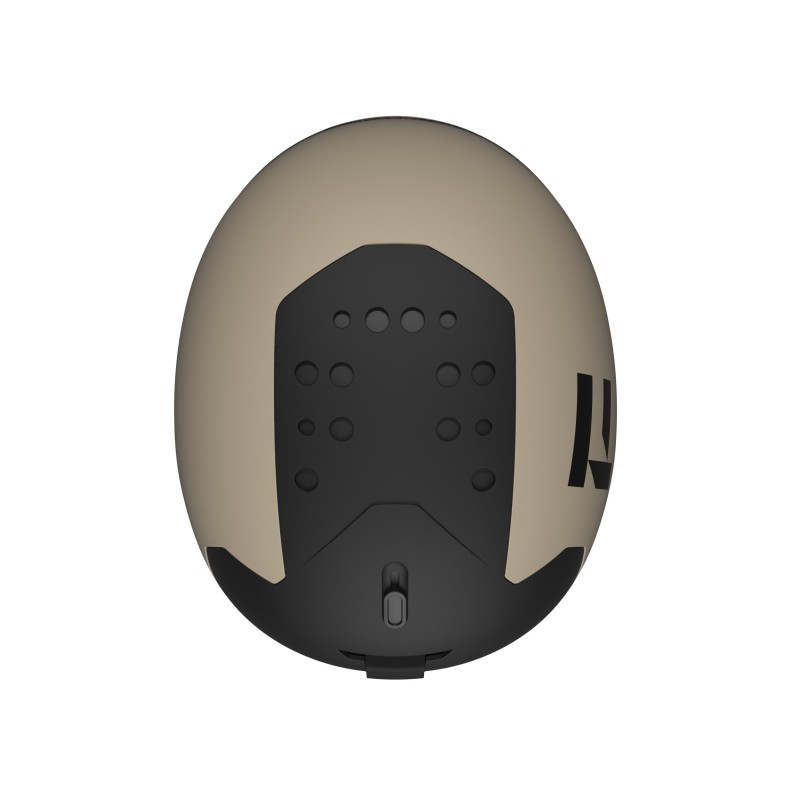 FLAXTA Deep Space MIPS bež – lahka, topla in izjemno varna smučarska čelada z MIPS tehnologijo, Primaloft izolacijo, nastavljivim prezračevanjem in FoamFit prileganjem. Idealna za vse, ki iščejo maksimalno zaščito in udobje na snegu.