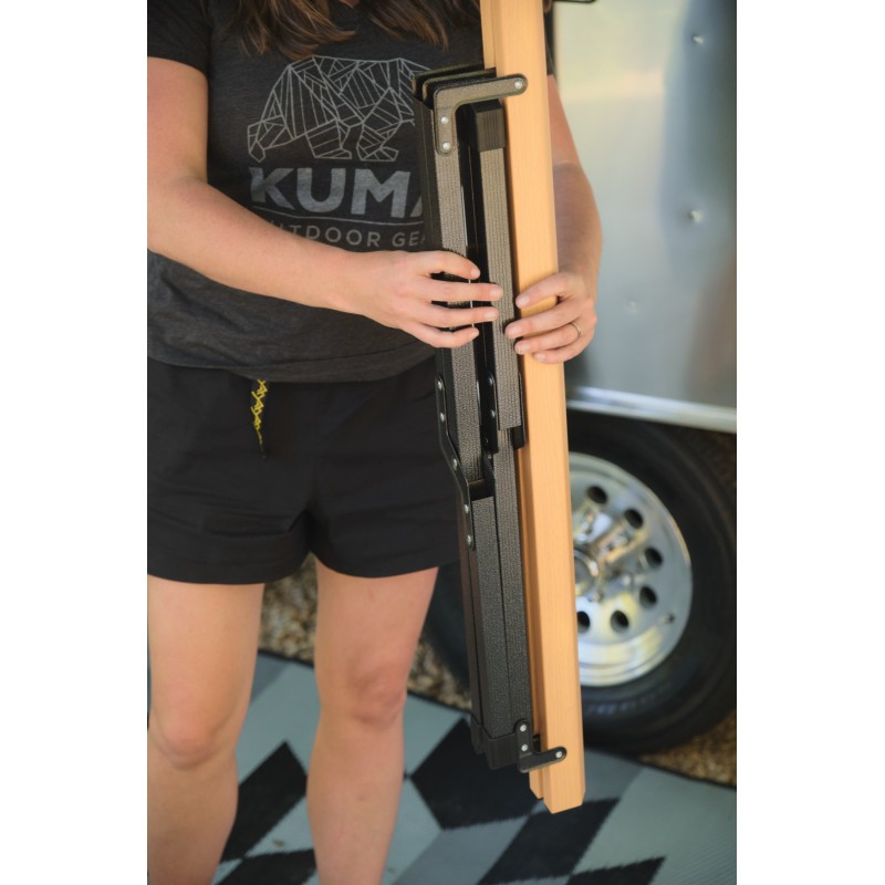 The KUMA Coffee camping table is ideal for socializing and serving drinks. Stable with the CrossKonnect system, it easily folds for simple transport. A perfect choice for camping and picnics.