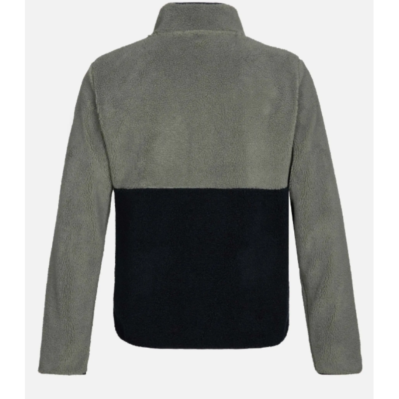 Moška jopica AULP VOGUE HOMME Sherpa je zasnovana za maksimalno toplino, udobje in sodoben videz. Izdelana je iz mehke sherpa tkanine, ki spominja na ovčjo volno, nudi odlično izolacijo in prijeten občutek na koži.