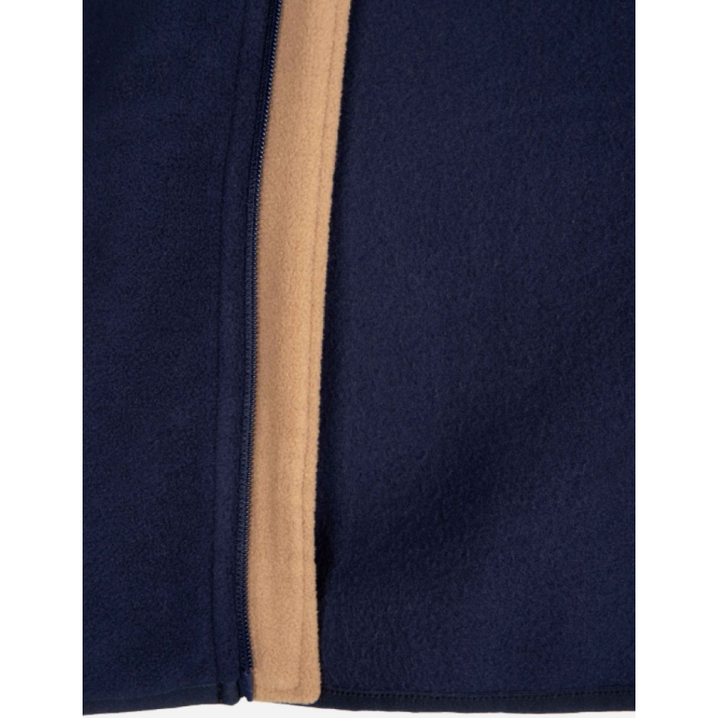 Moška flis jopica AULP VOLVI HOMME je odlična izbira za hladnejše dni, saj združuje toploto, udobje in športno eleganco. Izdelana je iz mehke in lahke polarnoflis tkanine, ki zagotavlja prijetno toploto, hkrati pa omogoča dobro zračnost.