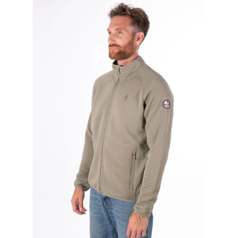 Lahka in zračna moška jopica AULP Numix Light za pohodništvo in smučanje. Odlično odvajanje vlage in svoboda gibanja. AS Sport Outlet.