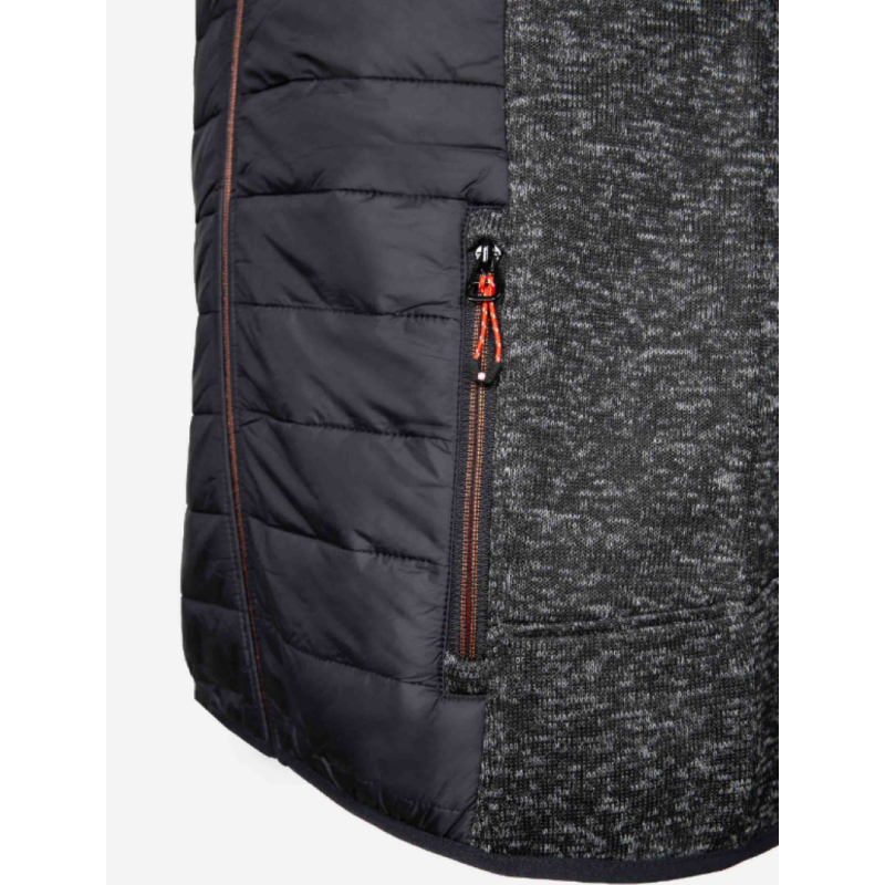 Moška prešita jopica AULP STOMY HYBRIDE v antracitni barvi je izdelana iz vrhunske pletenine z vložki, ki nudijo edinstveno teksturo in mehak občutek. Prešita plast doda toplote, pri tem pa ohranja lahkost.