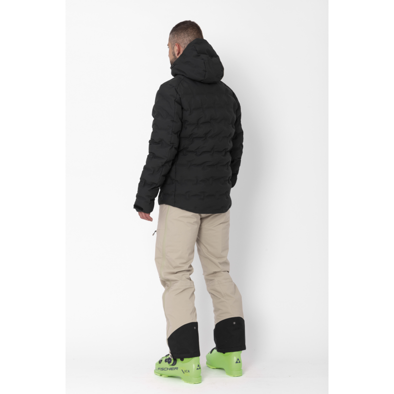 Odkrij moško smučarsko jakno 2117 MALA z izolacijo ALTO Wool in membrano 15K/15K. Topla, vodoodporna in trajnostna izbira za zahtevne zimske razmere.