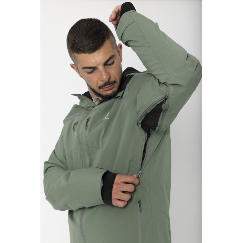 Odkrij 2117 NAUSTA: moško smučarsko jakno z 20K vodoodpornostjo, 30K zračnostjo, RECCO zaščito in ALTO Wool toploto. Trajnost, toplina in vrhunska funkcija.