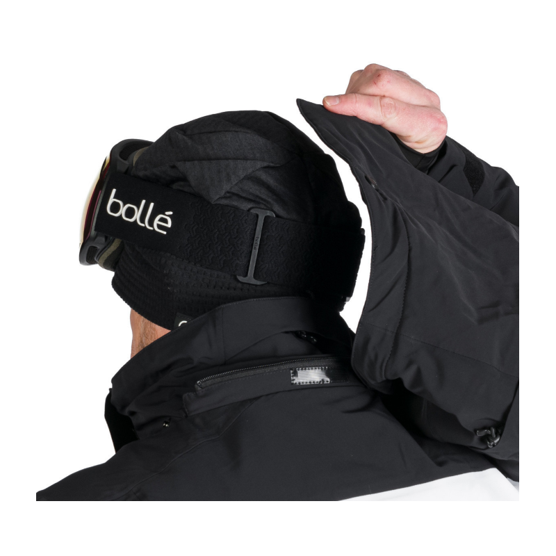 Moška smučarska jakna NORTHFINDER VALERIO ponuja 10K/10K vodoodporno zaščito, toplo izolacijo PrimaLoft® Eco Black in PFC-free obdelavo. Snežni pas, snemljiva 3D kapuca in vodoodporne YKK® zadrge za brezskrbne dni na snegu.