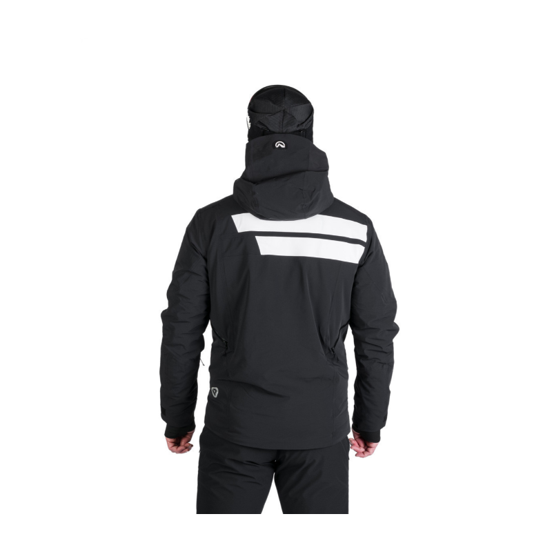 Moška smučarska jakna NORTHFINDER VALERIO ponuja 10K/10K vodoodporno zaščito, toplo izolacijo PrimaLoft® Eco Black in PFC-free obdelavo. Snežni pas, snemljiva 3D kapuca in vodoodporne YKK® zadrge za brezskrbne dni na snegu.