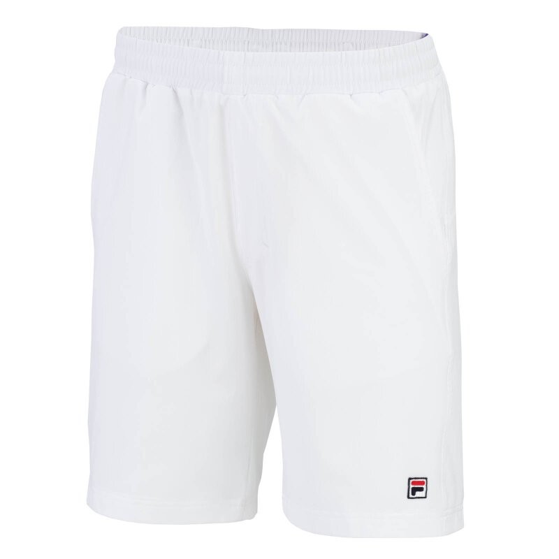 Moške kratke hlače FILA SANTANA so idealna izbira za vse vaše športne aktivnosti. Izdelane iz visokokakovostnega materiala, 100% poliestra, te hlače zagotavljajo udobje, zračnost in vzdržljivost med gibanjem.