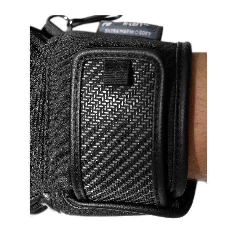 Reusch Marco Schwarz Signature – prestižne črne usnjene smučarske rokavice z R-LOFT™ izolacijo, karbonsko zaščito in popolnim oprijemom. Izberi profesionalno kakovost pri AS Sport Outlet.