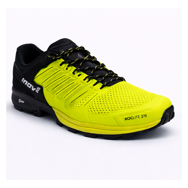 Moške trail superge INOV8 ROCLITE G 275 z Graphene G-Grip podplatom in POWERFLOW blaženjem. Lahke, stabilne in idealne za tek po blatu, skalah in utrjenih poteh.