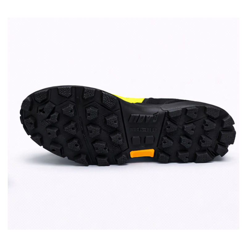 Moške trail superge INOV8 ROCLITE G 275 z Graphene G-Grip podplatom in POWERFLOW blaženjem. Lahke, stabilne in idealne za tek po blatu, skalah in utrjenih poteh.