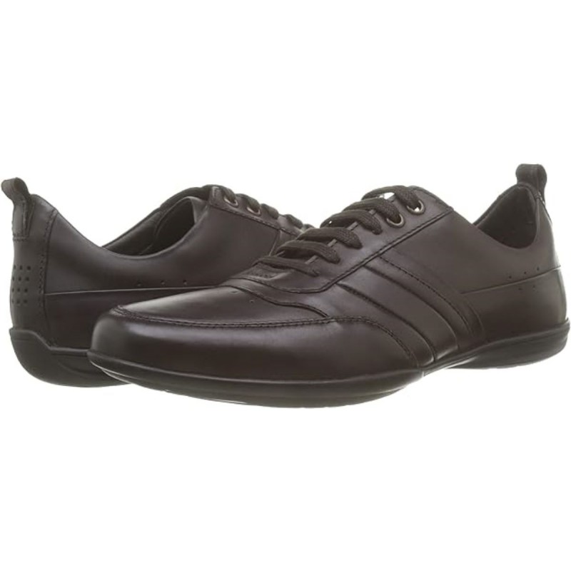 Moški čevlji TBS TANSLEY so sinonim udobja in elegance. Izdelani iz visokokakovostnega usnja, ti čevlji združujejo klasičen stil s sodobno udobnostjo. Ne glede na to, ali gre za poslovno srečanje ali družaben večer.