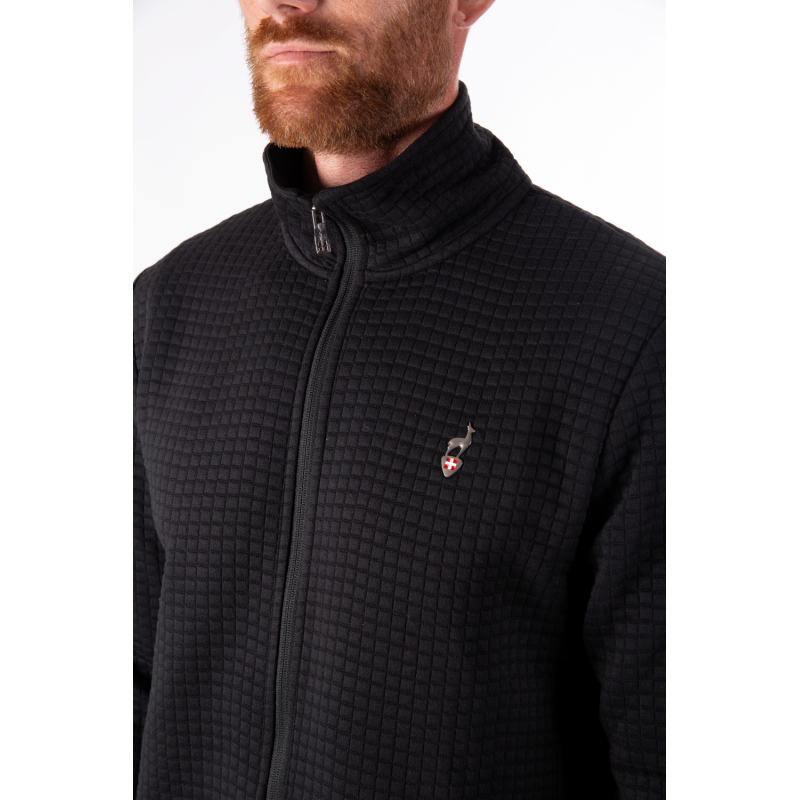 Moški midlayer AULP CRUIZ BLACK zagotavlja popolno toploto, izjemno svobodo gibanja in zračno jacquard pletivo. Odličen kot srednji sloj za smučanje ali outdoor aktivnosti. Odkrij udobje in performance v AS Sport Outlet.