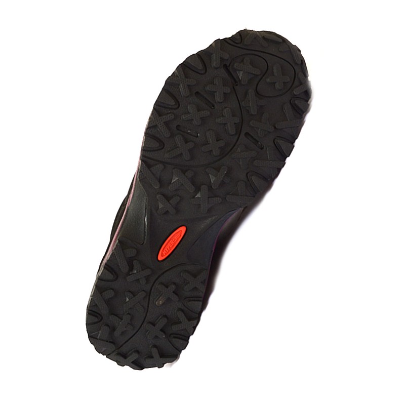 Treksta NEVADO LACE LOW GTX, nizki pohodni čevlji, primerni tudi za vsakodnevne aktivnosti. Pohodni čevlji Treksta  z Gore-tex membrano predstavljajo novo, revolucionarno outdoor obutev, kjer se vsak del obutve popolnoma prilega nogi. 