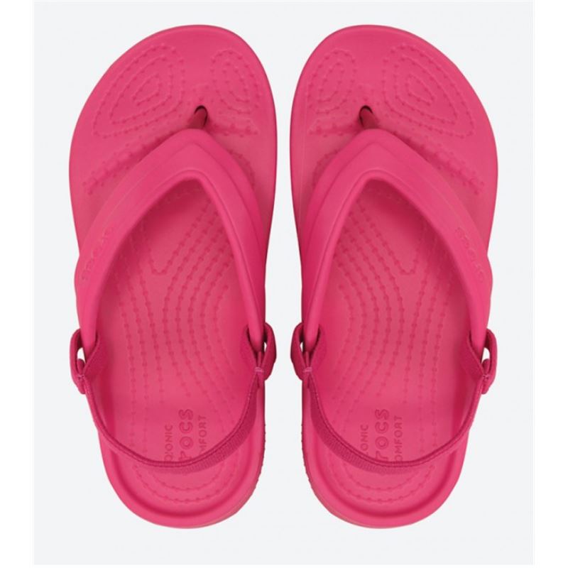 Lahki in udobni Crocs Classic Flip Kids – otroške japonke, ki združujejo prepoznavno Crocs udobje in praktičen poletni “flip” dizajn. Izdelane so iz Croslite™ materiala, zato so mehke, izjemno lahke in primerne za celodnevno nošenje.