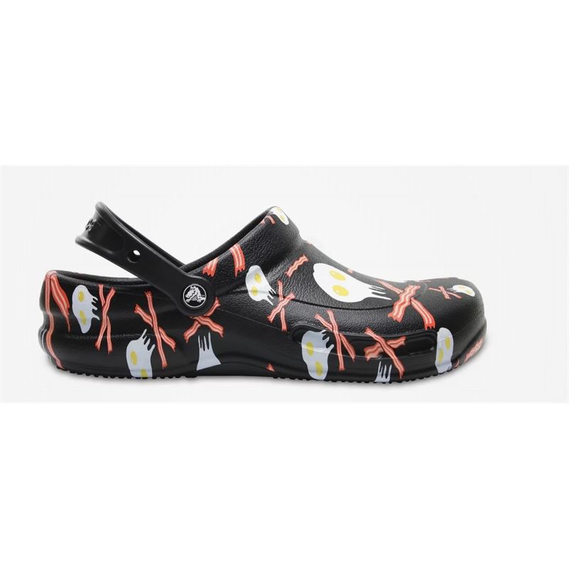 Crocs Bistro Graphic Clog 204044 so funkcionalni delovni natikači z zaprtim sprednjim delom, zasnovani za varno in udobno uporabo v zahtevnih okoljih, kot so kuhinje, gostinstvo in zdravstvo. Izdelani iz lahkega Croslite™ materiala zagotavljajo celodnevno udobje, mehko blaženje in enostavno čiščenje.