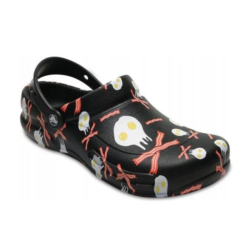 Crocs Bistro Graphic Clog 204044 so funkcionalni delovni natikači z zaprtim sprednjim delom, zasnovani za varno in udobno uporabo v zahtevnih okoljih, kot so kuhinje, gostinstvo in zdravstvo. Izdelani iz lahkega Croslite™ materiala zagotavljajo celodnevno udobje, mehko blaženje in enostavno čiščenje.