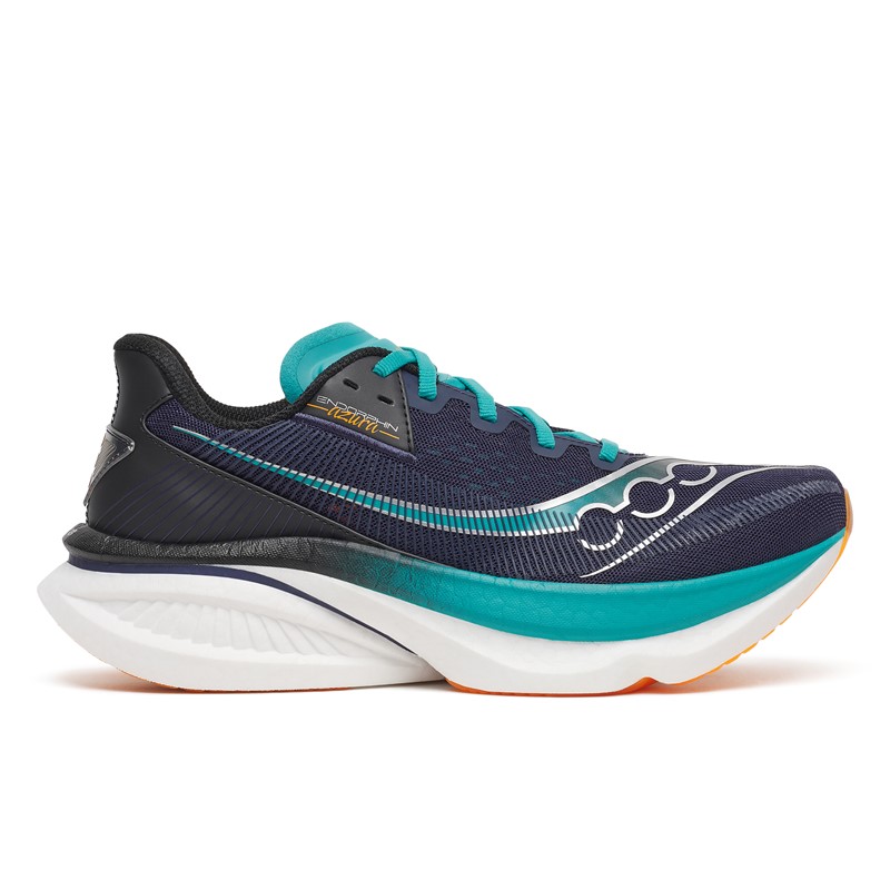 Lahke in odzivne moške tekaške superge Saucony Endorphin Azura s superpeno PWRRUN PB in tehnologijo SPEEDROLL za vsakodnevne in hitrejše cestne teke.