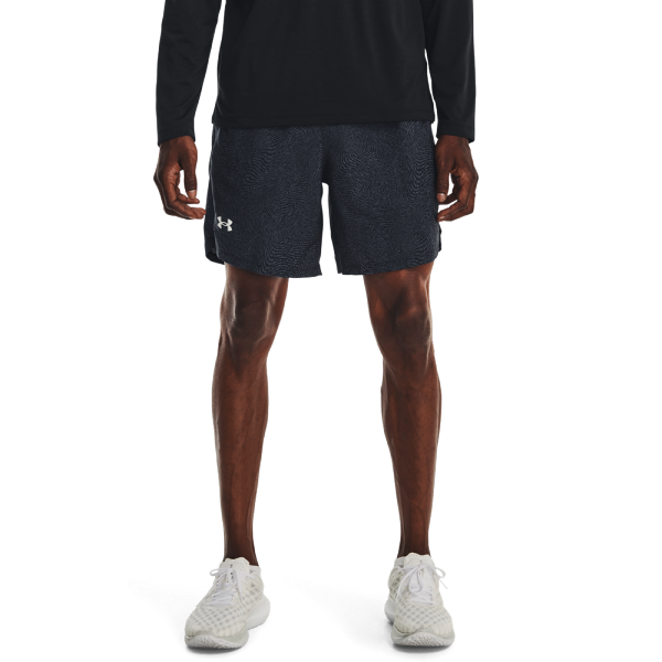 Moške kratke hlače UNDER ARMOUR Launch 7 Printed Short 1376582-044 - zasnovane za brezskrbno gibanje z lahkotno in raztegljivo tkanino. Notranja mrežasta podloga zagotavlja odvajanje vlage in zračnost, medtem ko elastičen pas nudi udobje.