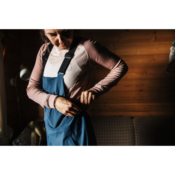 Unisex smučarske hlače Halti Rizle 3L Sargasso Sea Blue – vrhunska DrymaxX® Nano zaščita, vodoodpornost 25.000 mm in zračnost 20.000 g/m²/24h. Tehnično dovršene hlače za zahtevne smučarje.