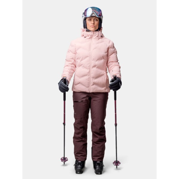 Topla in elegantna ženska smučarska puhovka Halti Nordic Black – brezšivna Microtherm® Arcty izolacija, vodoodporen material X-Welded in okolju prijazna izdelava. Idealna za hladne zimske dni in aktivno smučanje.