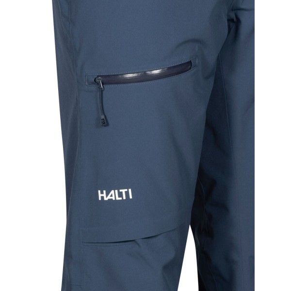 Moške smučarske hlače Halti Carvey M Sargasso Sea Blue – tehnično dovršene hlače z vodoodpornostjo 15.000 mm, Microtherm® Dynamic izolacijo in ojačanimi zaključki. Udobje, toplota in vzdržljivost za vrhunsko smučanje.