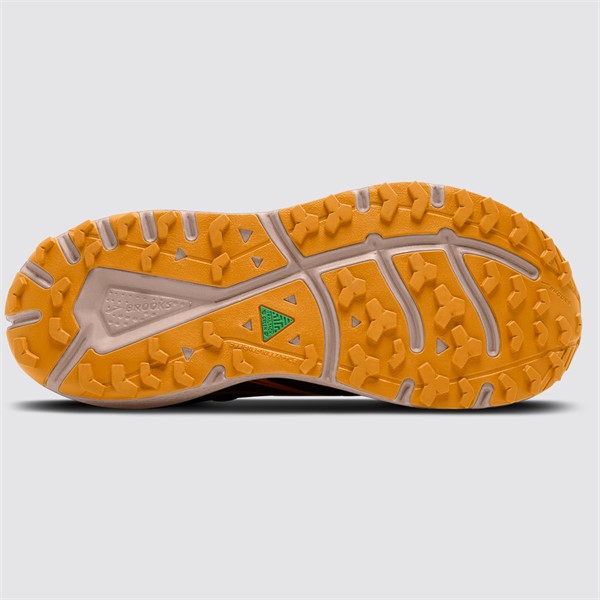 Vsestranske moške trail tekaške superge Brooks Divide 6 za udoben tek po asfaltu, makadamu in urejenih gozdnih poteh.