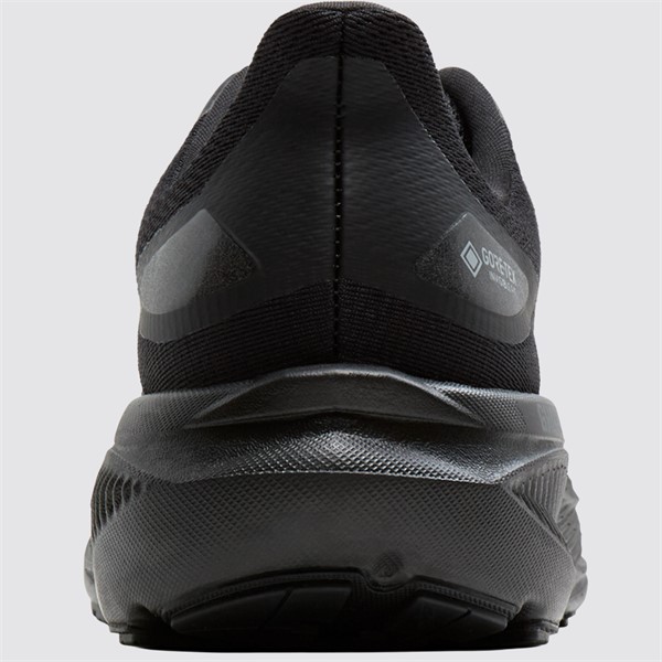 Vodoodporne moške cestne tekaške superge Brooks Ghost 18 GTX z membrano GORE‑TEX Invisible Fit, mehkim blaženjem DNA LOFT v3 in podplatom RoadTack za tek v dežju.
