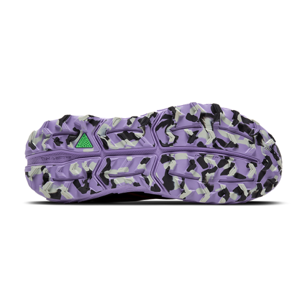 Brooks Cascadia 18 are running shoes characterized by exceptional stability while running, making them perform excellently on uneven terrain. This is the 18th generation of the popular Brooks model.