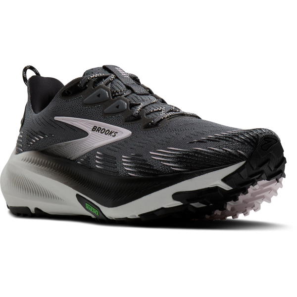 Preizkusi Brooks Ghost Trail – popolne ženske trail superge za prehod s ceste na gozdne poti. Mehko DNA LOFT v3 blaženje, zanesljiv TrailTack oprijem in maksimalno udobje pri vsakem koraku. Na voljo v AS Sport Outlet.