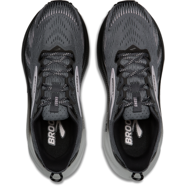 Preizkusi Brooks Ghost Trail – popolne ženske trail superge za prehod s ceste na gozdne poti. Mehko DNA LOFT v3 blaženje, zanesljiv TrailTack oprijem in maksimalno udobje pri vsakem koraku. Na voljo v AS Sport Outlet.