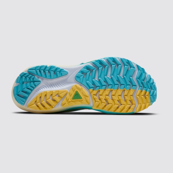 Preizkusi Brooks Ghost Trail – popolne ženske trail superge za prehod s ceste na gozdne poti. Mehko DNA LOFT v3 blaženje, zanesljiv TrailTack oprijem in maksimalno udobje pri vsakem koraku. Na voljo v AS Sport Outlet.