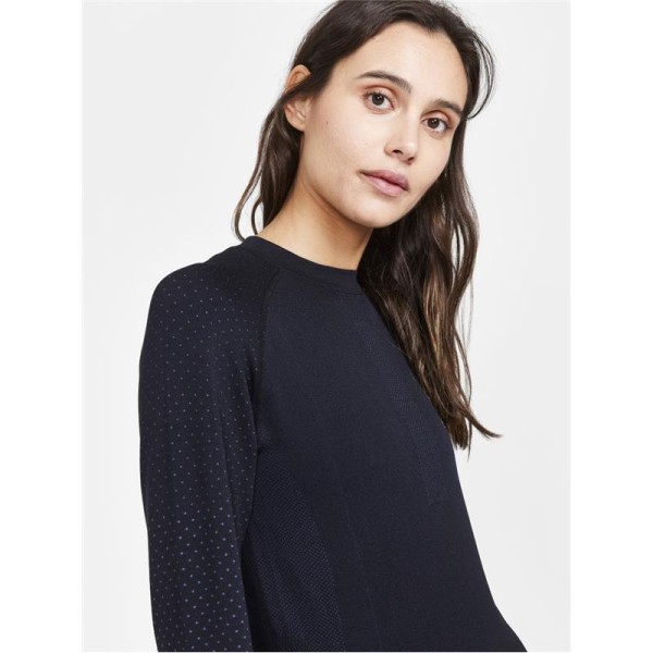 Ženska termo majica CRAFT Warm Intensity je idealen osnovni sloj za intenzivno vadbo v zelo hladnih razmerah. Odlična termoregulacija, hitro sušenje in 3D-pletenje za maksimalno udobje.