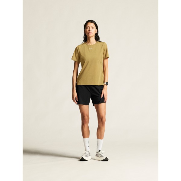 Profesionalne ženske trail kratke hlače CRAFT 2v1 za tek na dolge razdalje. Lahke, zračne in z žepi za gele. Na voljo v AS Sport Outlet.