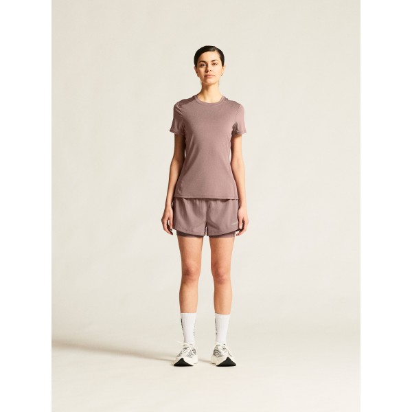 Funkcionalne ženske kratke hlače CRAFT 2v1 za tek in trening. Notranje pajkice, žep za telefon in vrhunsko udobje. Na voljo v AS Sport Outlet.