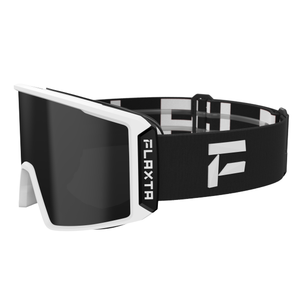 Odkrijte FLAXTA Evoke smučarska očala – cylindrične ZEISS leče, OTG prijazna oblika in široko vidno polje za varno in udobno smučanje ter snowboarding. Eleganten dizajn za vsak slog na smučišču.