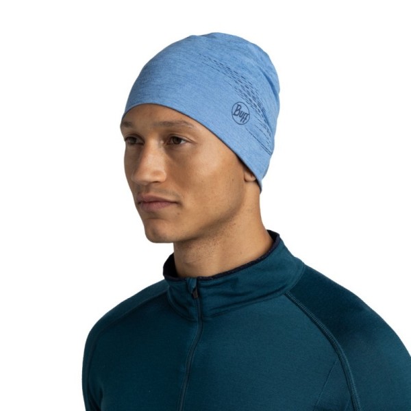Ostanite vidni in suhi med športom! Kapa BUFF® DryFlx® Solid Washed Blue je ultralahka, zračna kapa za tek, pohodništvo in kolesarjenje. Reciklirani material, 4-smerna raztegljivost in 360º odsevni detajli zagotavljajo udobje in varnost.