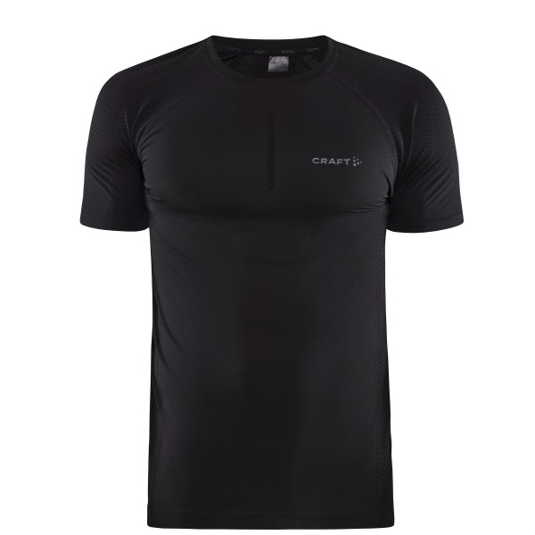 The ADV Cool Intensity SL Tee from the active underwear segment is a very lightweight, thin short-sleeve shirt that provides excellent body temperature regulation and cooling of the skin during high-intensity training in hot conditions.