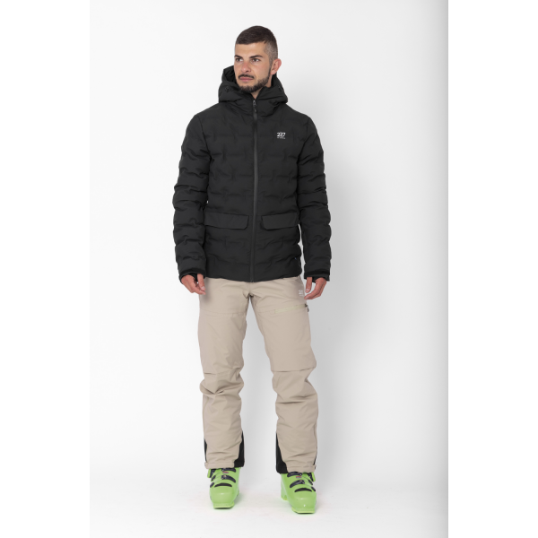 Odkrij moško smučarsko jakno 2117 MALA z izolacijo ALTO Wool in membrano 15K/15K. Topla, vodoodporna in trajnostna izbira za zahtevne zimske razmere.