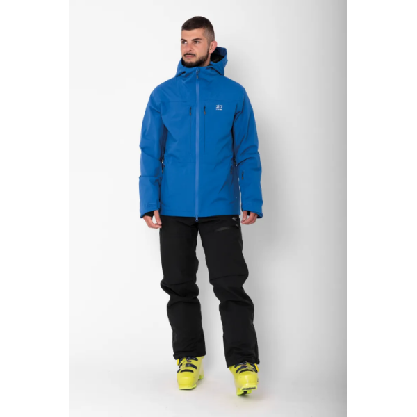 Odkrij 2117 NAUSTA: moško smučarsko jakno z 20K vodoodpornostjo, 30K zračnostjo, RECCO zaščito in ALTO Wool toploto. Trajnost, toplina in vrhunska funkcija.