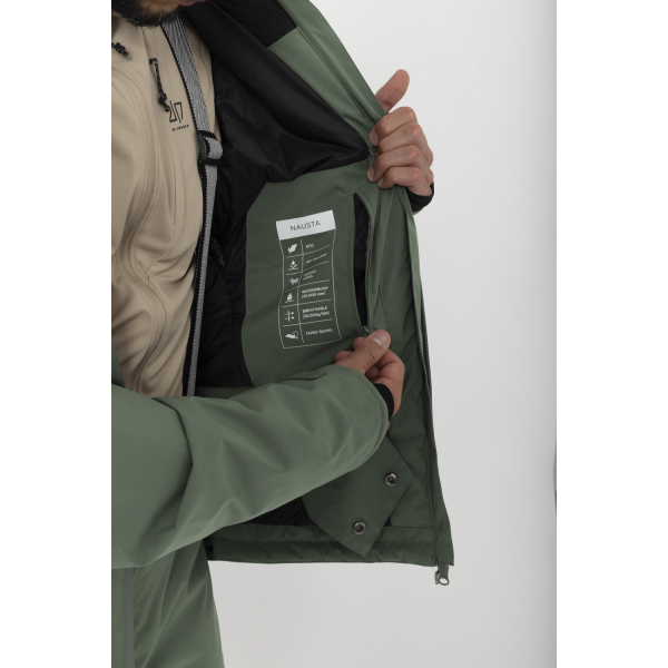 Odkrij 2117 NAUSTA: moško smučarsko jakno z 20K vodoodpornostjo, 30K zračnostjo, RECCO zaščito in ALTO Wool toploto. Trajnost, toplina in vrhunska funkcija.