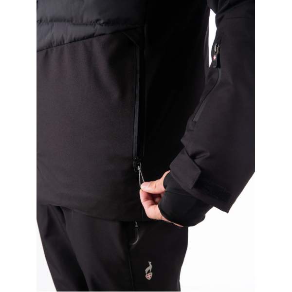 Moška smučarska jakna AULP CESAR z 15K/15K membrano, lepljenimi šivi in ripstop paneli zagotavlja vrhunsko zaščito, toplino in udobje na snegu.