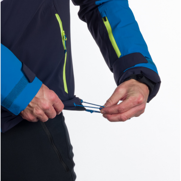 Moška smučarska jakna NORTHFINDER STEPHAN združuje 10K/10K vodoodporno zaščito, izolacijo PrimaLoft® Eco Black in RECCO® varnostni sistem. Popolna izbira za zahtevne smučarje, ki želijo toplino, udobje in varnost v vseh zimskih razmerah.