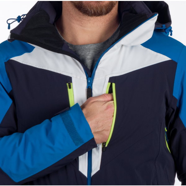 Moška smučarska jakna NORTHFINDER STEPHAN združuje 10K/10K vodoodporno zaščito, izolacijo PrimaLoft® Eco Black in RECCO® varnostni sistem. Popolna izbira za zahtevne smučarje, ki želijo toplino, udobje in varnost v vseh zimskih razmerah.