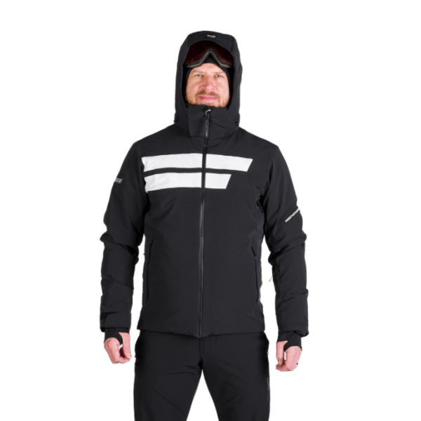 Moška smučarska jakna NORTHFINDER VALERIO ponuja 10K/10K vodoodporno zaščito, toplo izolacijo PrimaLoft® Eco Black in PFC-free obdelavo. Snežni pas, snemljiva 3D kapuca in vodoodporne YKK® zadrge za brezskrbne dni na snegu.