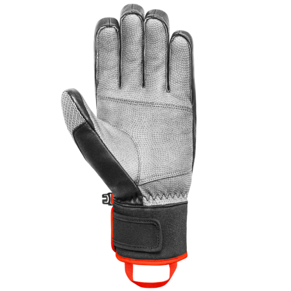 Moške smučarske rokavice REUSCH WORLDCUP WARRIOR TEAM zagotavljajo popolno zaščito, oprijem in toploto. Kozje usnje, TecFill™ izolacija in kompozitna zaščita členkov za profesionalne smučarje.